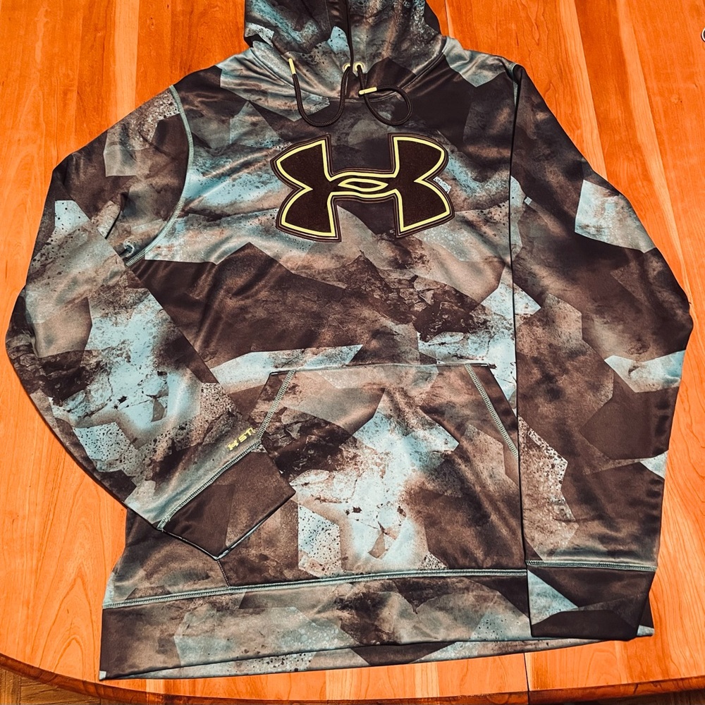 Under Armour Sweatshirt